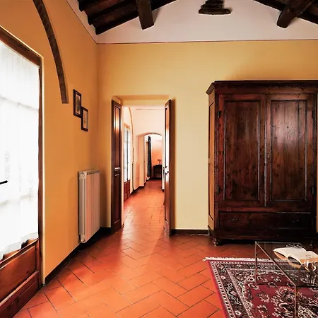 Rustic In With Swimming Pool Holiday home Cortona