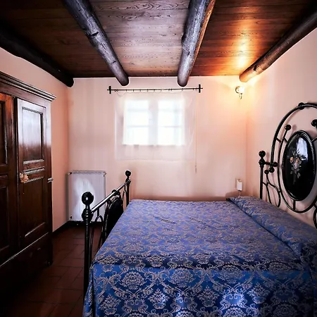 Holiday home Rustic In With Swimming Pool